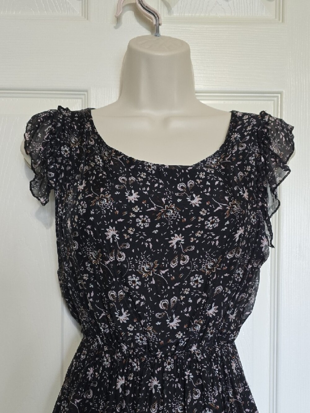 Floral Black Maxi Dress with Ruffle Cap Sleeves - Picture 4 of 16